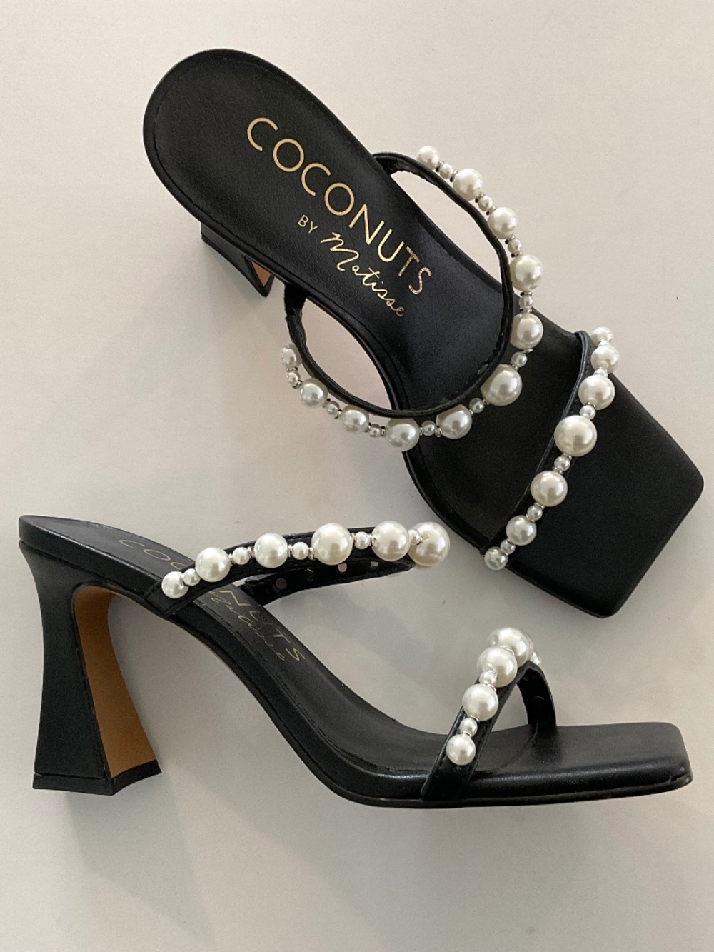 COCONUTS by MATISSE Bobbie Black Dress Sandal Faux Pearl Detail Size 6 NWOT